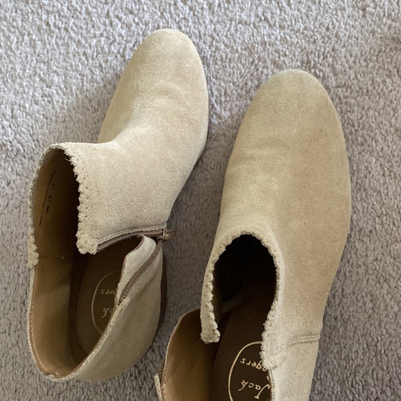 Jack Rogers neutral suede ankle booties size 10 - only worn once! - Picture 2 of 5